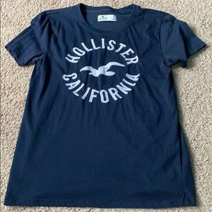 Hollister tee